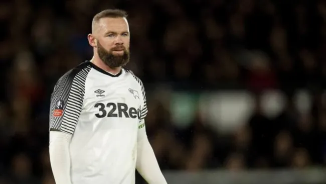 Wayne Rooney en un juego con el Derby County