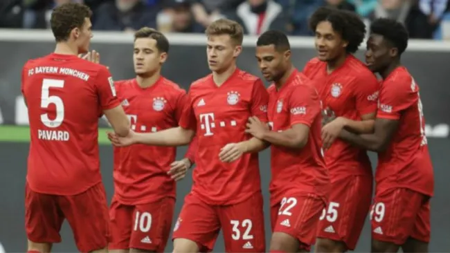 Jugadores del Bayern celebrando una anotación 