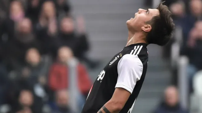 Dybala, en lamento en un partido de Juventus