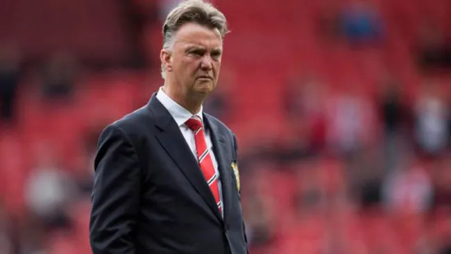 Louis van Gaal, durante su etapa como DT de la Premier League