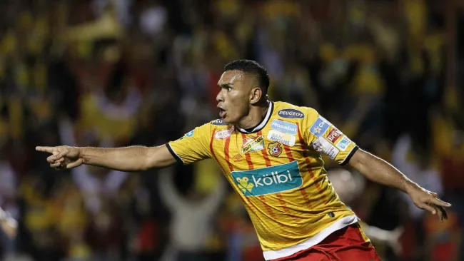 Lagos en festejo de gol