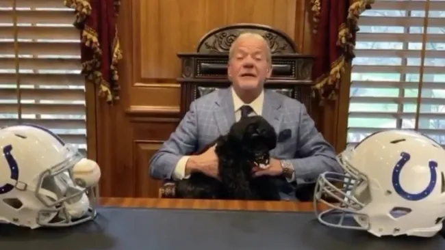 Colts: el dueño donará equipo de protección sanitaria