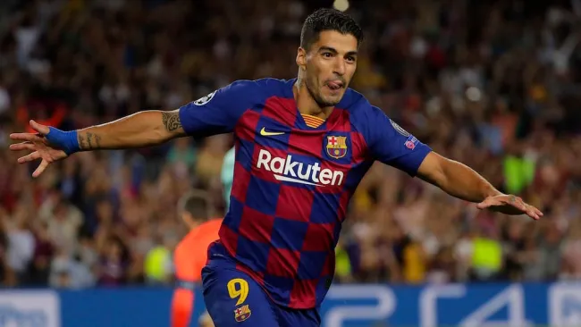 Luis Suárez celebra una anotación con el Barcelona