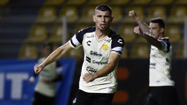 Elemento de Dorados, durante un cotejo del Ascenso MX