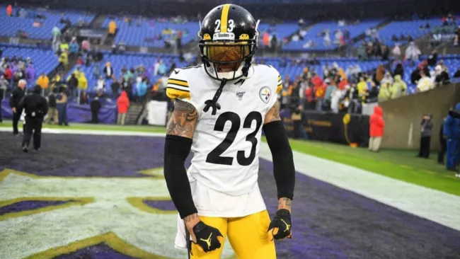 Joe Haden durante un partido de los Steelers