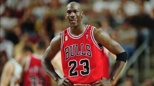 Michael Jordan durante un partido con los Bulls