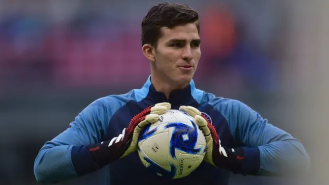 Jurado antes de un partido del Cruz Azul