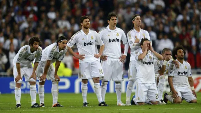 Jugadores del Real Madrid lamentan la derrota