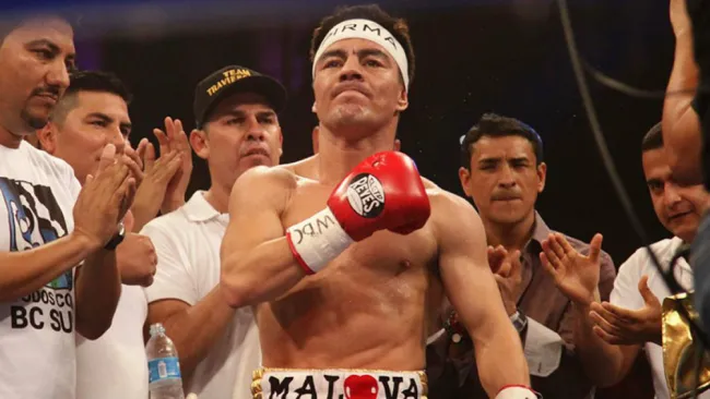 Travieso Arce en pelea