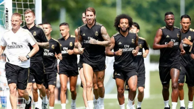 Jugadores de Real Madrid en entrenamiento