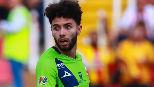 'Chino' Huerta, durante un juego de Morelia