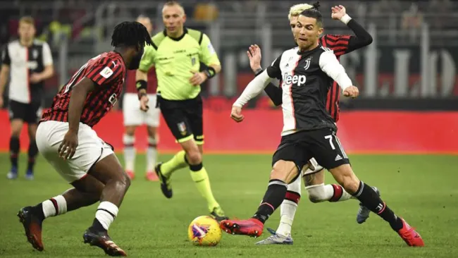 Cristiano Ronaldo durante un duelo contra Milán 