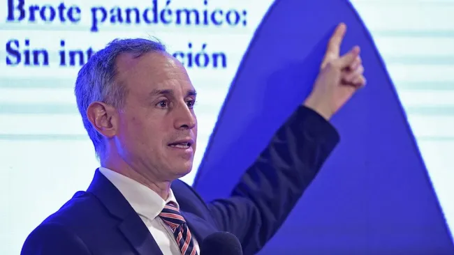 Hugo López-Gatell en conferencia en el Palacio Nacional