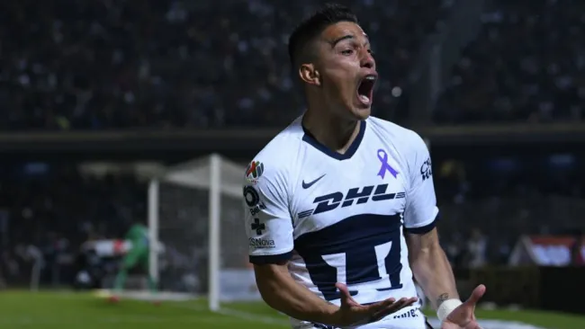 Favio Álvarez celebrando una anotación ante América 