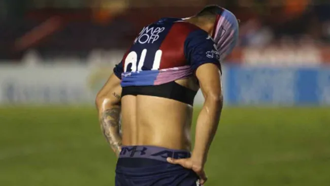 Jugador de Atlante tras una derrota en el Ascenso MX