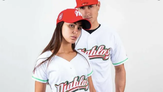 Los Diablos Rojos del México presentaron su nuevo uniforme 