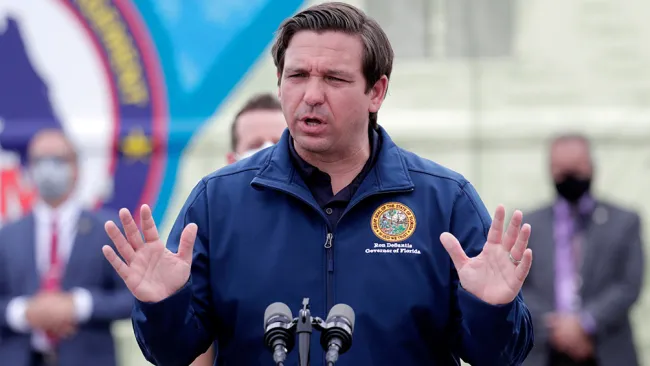 Ron DeSantis, durante una conferencia de prensa