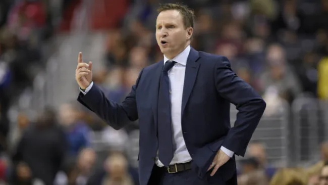 Coach de los Washington Wizards se rapó para apoyar lucha contra el Covid-19