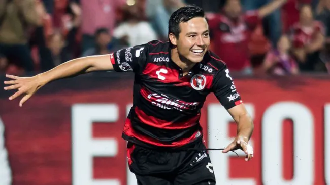 Erick Torres celebra anotación con Xolos 
