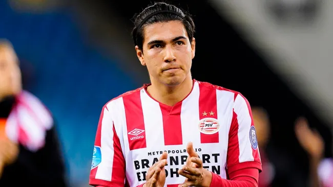 Erick Gutiérrez y jugadores del PSV aceptaron rebajarse el sueldo