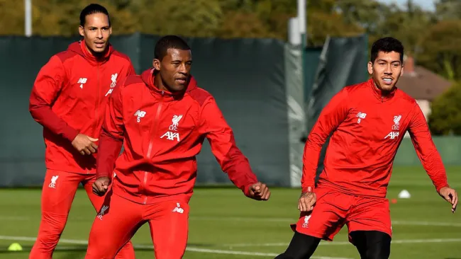 Jugadores del Liverpool durante un entrenamiento 