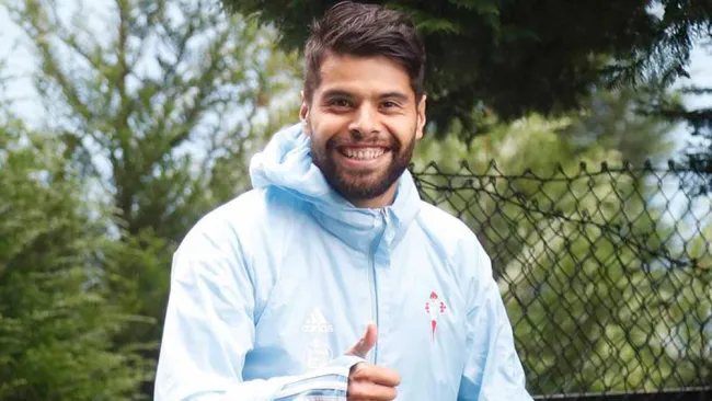 Néstor Araujo durante un entrenamiento con Celta de Vigo