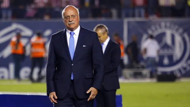 Enrique Bonilla durante un evento de la Liga MX 