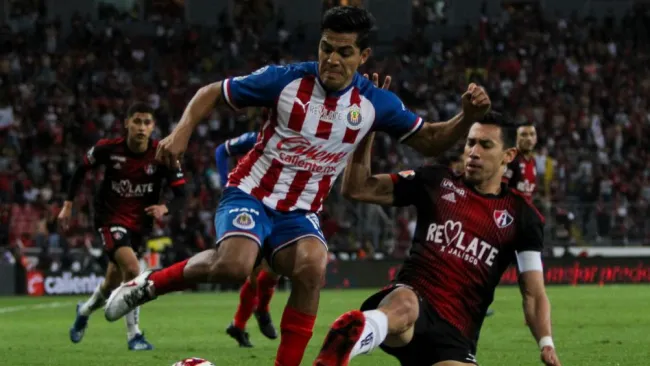 Jesús Sánchez durante el Clásico Tapatío