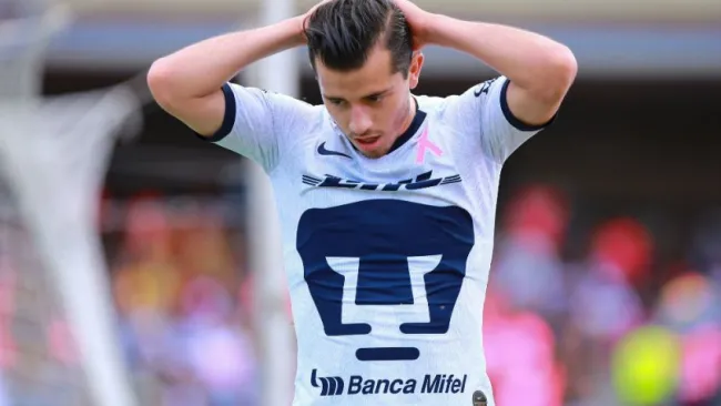 Alan Mozo en lamento con Pumas