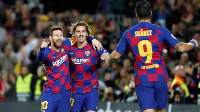 Messi, Griezmann y Suárez celebran una anotación