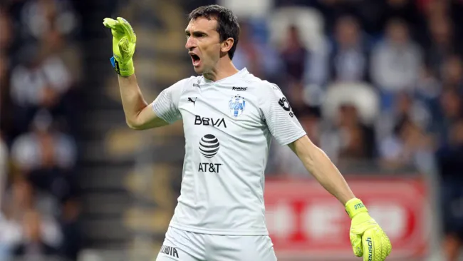 Barovero, durante un juego de Rayados