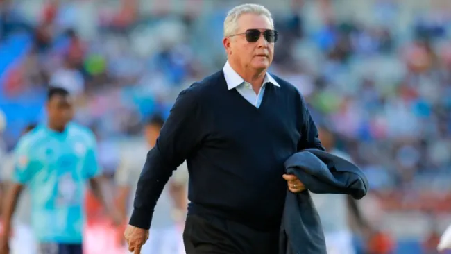 Víctor Manuel Vucetich durante un partido con Querétaro