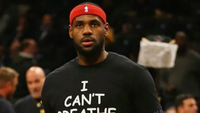 LeBron se unió al #blackouttuesday