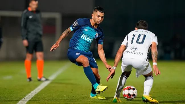 Tecatito intenta superar la marca