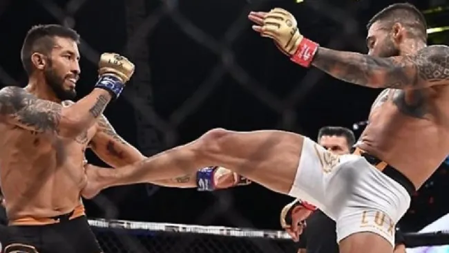 Marco Beltrán durante una pelea