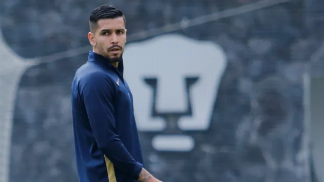 David Cabrera durante un entrenamiento con Pumas
