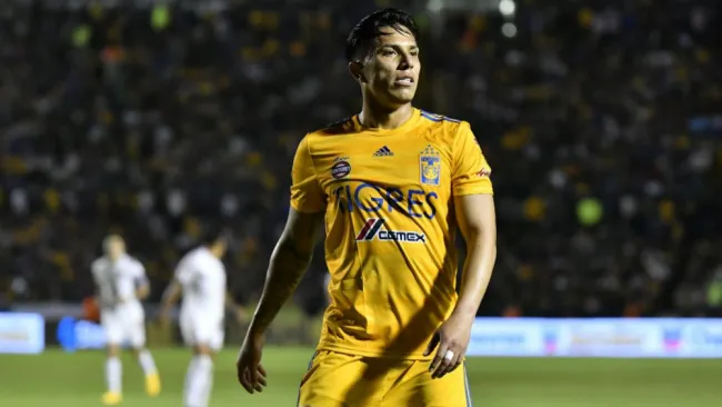 Tigres intentó enviar a Salcedo a Chivas, pero alto sueldo lo impidió