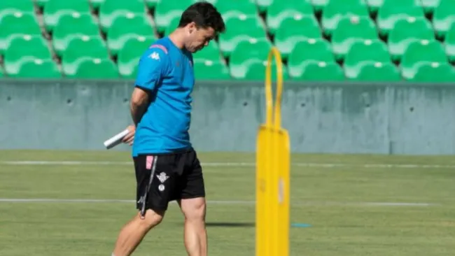 Rubi en un entrenamiento con Betis