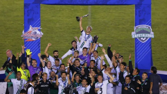 Cafetaleros celebrando su título en 2018