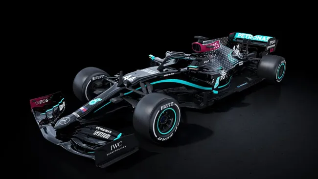 F1: Mercedes vestirá de negro durante esta temporada como protesta vs racismo