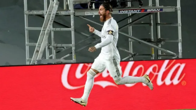 Sergio Ramos festejando su anotación 