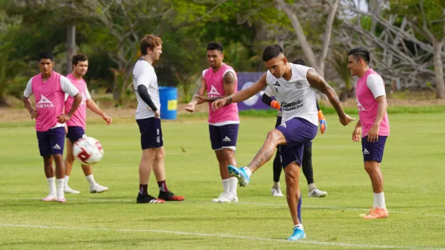 Mazatlán FC en entrenamiento