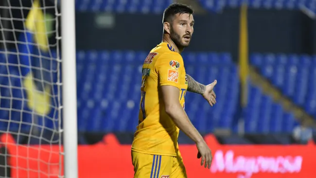 Gignac en partido con Tigres