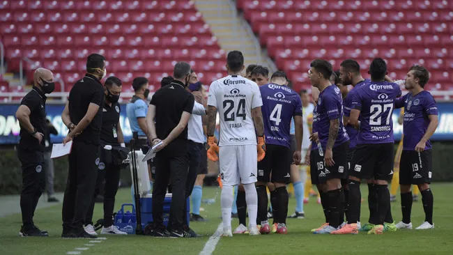 Jugadores de Mazatlán en un partido de Copa por México