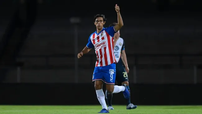 Macías celebra el gol ante América