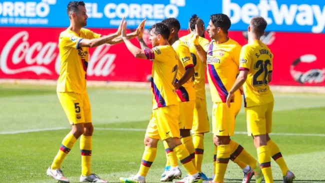 Jugadores del Barcelona celebrando su anotación