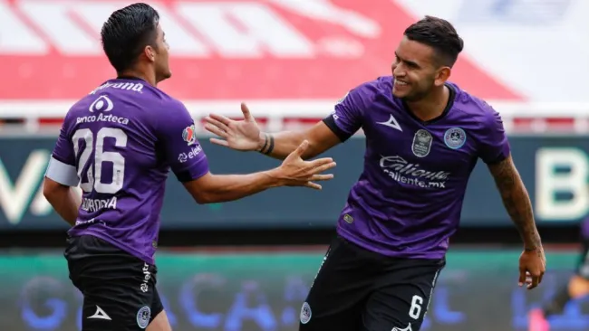 Jugadores de Mazatlán FC en celebración