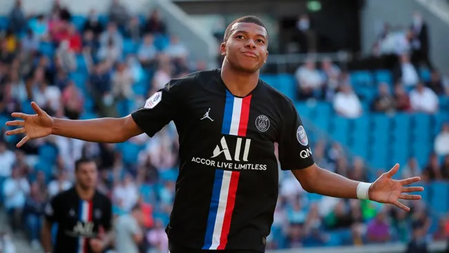 Kylian Mbappé: "Estaré en el PSG la próxima temporada"