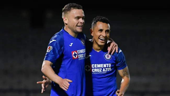 Cabecita Rodriguez y Yoshimar Yotún 