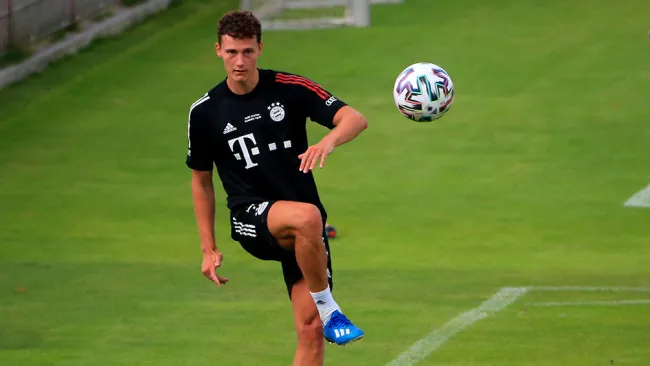 Bayern Munich: Benjamin Pavard es duda para duelo vs Chelsea por lesión